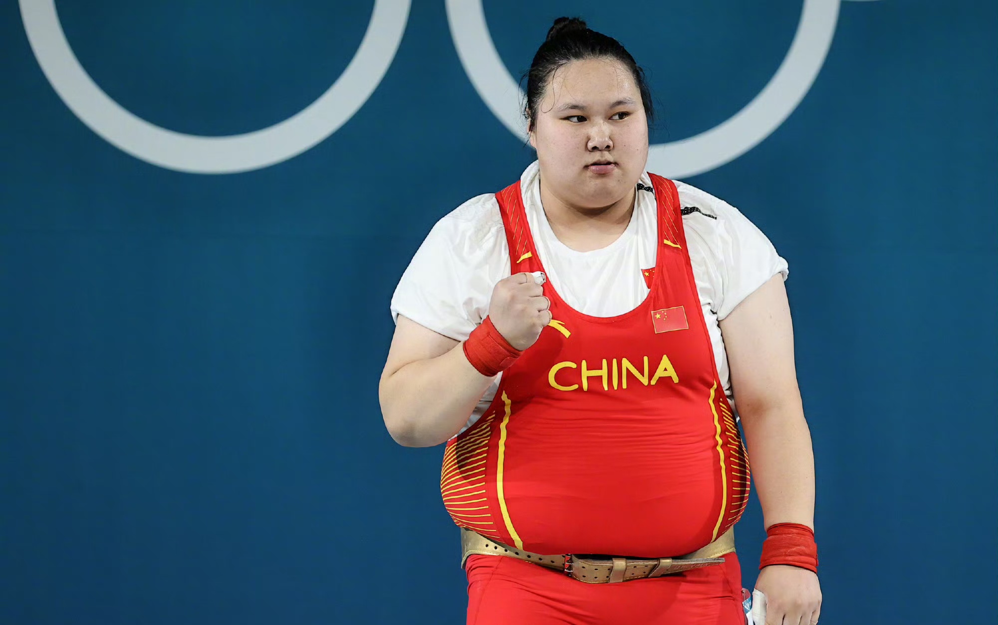 博茨瓦纳选手勇夺女子举重金牌