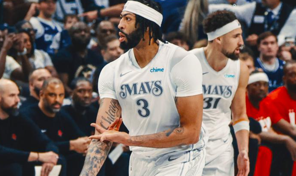 火箭惜败爵士，西蒙斯得分高效