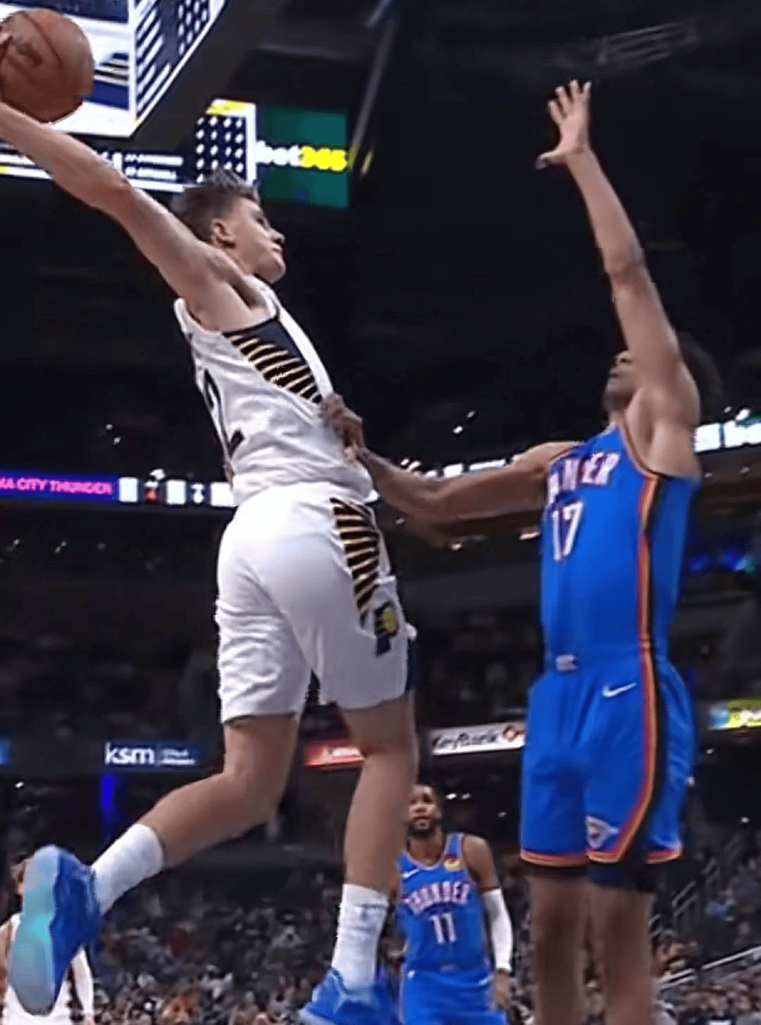 半岛体育注册-步行者客场败给灰熊，遭遇三连败的简单介绍