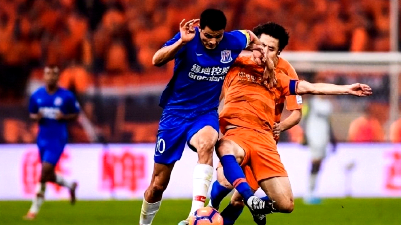 包含实力碾压！亚冠赛场的强队盛况引人瞩目的词条